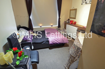 Thumbnail photo of 10 Bedroom Mid Terraced House in 138 Woodsley Road, Leeds, LS2 9LZ