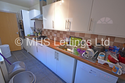 Thumbnail photo of 10 Bedroom Mid Terraced House in 138 Woodsley Road, Leeds, LS2 9LZ