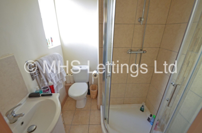 Thumbnail photo of 10 Bedroom Mid Terraced House in 138 Woodsley Road, Leeds, LS2 9LZ