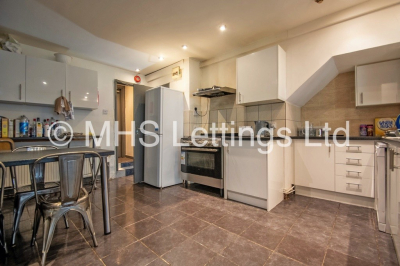 Thumbnail photo of 8 Bedroom Mid Terraced House in 11 Brudenell Grove, Leeds, LS6 1HP