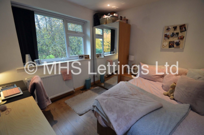 Thumbnail photo of 3 Bedroom Ground Floor Flat in 12 The Poplars, Leeds, LS6 2BT