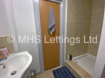 Thumbnail photo of 8 Bedroom Mid Terraced House in 28 Brudenell Road, Leeds, LS6 1BD