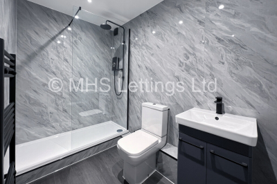 Thumbnail photo of 4 Bedroom Mid Terraced House in 25 Park View Road, Leeds, LS4 2LG