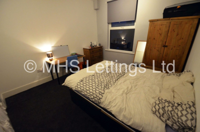 Thumbnail photo of 7 Bedroom Mid Terraced House in 5 Brudenell Grove, Leeds, LS6 1HP