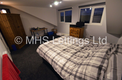 Thumbnail photo of 7 Bedroom Mid Terraced House in 5 Brudenell Grove, Leeds, LS6 1HP