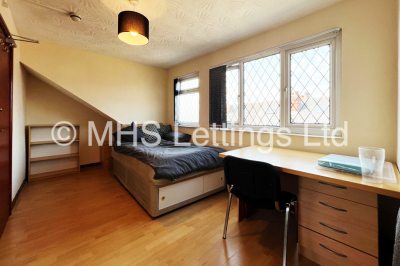Thumbnail photo of 7 Bedroom Mid Terraced House in 35 Brudenell Mount, Leeds, LS6 1HS