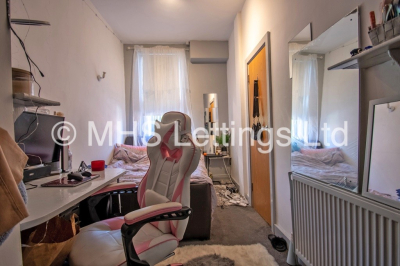 Thumbnail photo of 7 Bedroom End Terraced House in 73 Victoria Road, Leeds, LS6 1DR