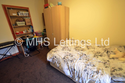 Thumbnail photo of 6 Bedroom End Terraced House in 189 Cardigan Lane, Leeds, LS6 1DX