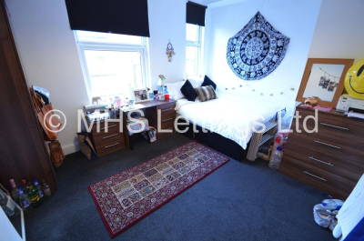 Thumbnail photo of 5 Bedroom Mid Terraced House in 23 Brudenell View, Leeds, LS6 1HG