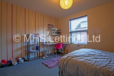 Thumbnail photo of 6 Bedroom Mid Terraced House in 23 Granby Grove, Leeds, LS6 3BE