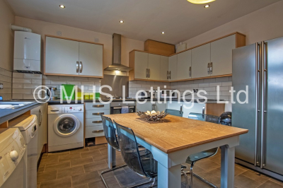 Thumbnail photo of 6 Bedroom Mid Terraced House in 23 Granby Grove, Leeds, LS6 3BE