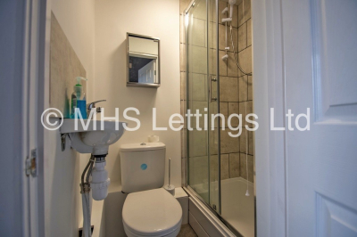 Thumbnail photo of 4 Bedroom Mid Terraced House in 20 Knowle Road, Leeds, LS4 2PJ