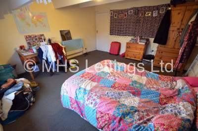 Thumbnail photo of 6 Bedroom Mid Terraced House in 64 Manor Drive, Leeds, LS6 1DD