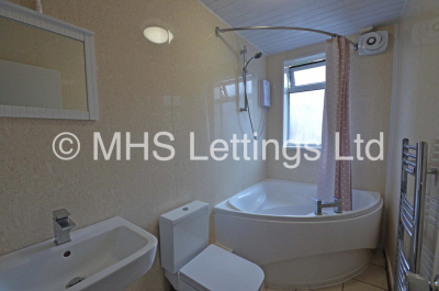 Thumbnail photo of 6 Bedroom Mid Terraced House in 64 Manor Drive, Leeds, LS6 1DD