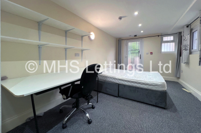 Thumbnail photo of 8 Bedroom Mid Terraced House in 19 Ash Grove, Leeds, LS6 1AX