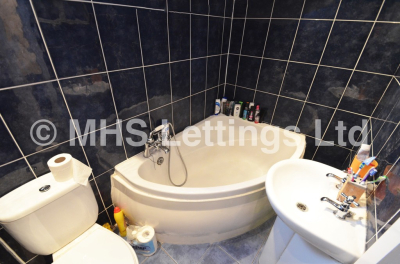 Thumbnail photo of 5 Bedroom End Terraced House in 2 Knowle Terrace, Leeds, LS4 2PA