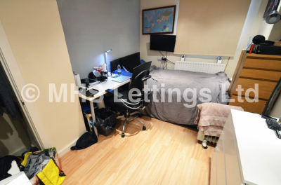 Thumbnail photo of 5 Bedroom End Terraced House in 2 Knowle Terrace, Leeds, LS4 2PA
