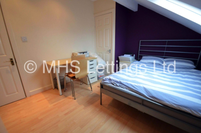 Thumbnail photo of 5 Bedroom Mid Terraced House in 46 Hartley Grove, Leeds, LS6 2LD