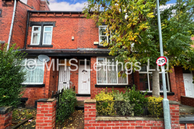 Thumbnail photo of 5 Bedroom Mid Terraced House in 46 Hartley Grove, Leeds, LS6 2LD