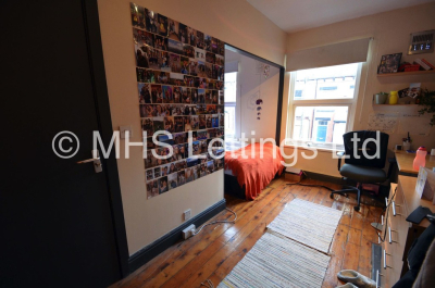 Thumbnail photo of 5 Bedroom Mid Terraced House in 15 Hessle Terrace, Leeds, LS6 1EQ