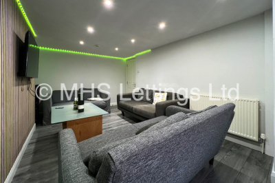 Thumbnail photo of 7 Bedroom End Terraced House in 27 Richmond Mount, Leeds, LS6 1DG