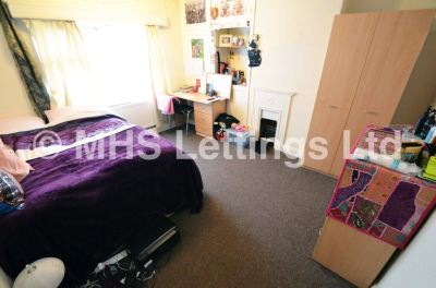 Thumbnail photo of 3 Bedroom Mid Terraced House in 6 Mayville Avenue, Leeds, LS6 1NQ