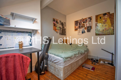 Thumbnail photo of 5 Bedroom Mid Terraced House in 16 Hessle Avenue, Leeds, LS6 1EF