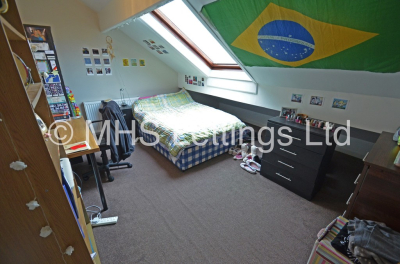 Thumbnail photo of 3 Bedroom Mid Terraced House in 26 Mayville Road, Leeds, LS6 1NF