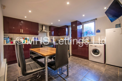 Thumbnail photo of 5 Bedroom Mid Terraced House in 6 Ashville View, Leeds, LS6 1LT