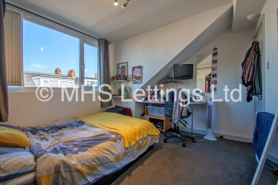 Thumbnail photo of 5 Bedroom Mid Terraced House in 6 Ashville View, Leeds, LS6 1LT