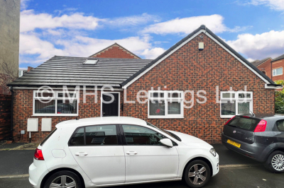 Thumbnail photo of 3 Bedroom Detached House in 12 Harold Mount, Leeds, LS6 1PW