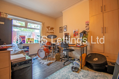 Thumbnail photo of 7 Bedroom Semi-Detached House in 51 St. Michaels Lane, Leeds, LS6 3BR