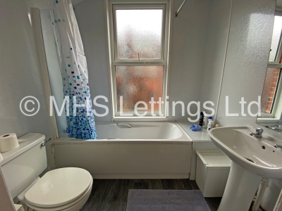 Thumbnail photo of 7 Bedroom Mid Terraced House in 58 Brudenell Mount, Leeds, LS6 1HS
