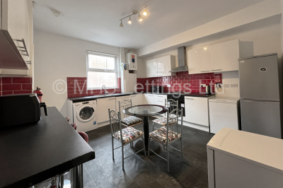 Thumbnail photo of 4 Bedroom Mid Terraced House in 4 Branksome Terrace, Leeds, LS6 1RG
