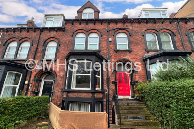 Thumbnail photo of 8 Bedroom Mid Terraced House in 20 St. Johns Terrace, Leeds, LS3 1DY