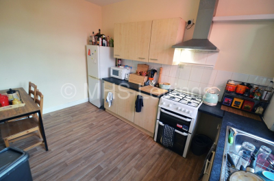 Thumbnail photo of 2 Bedroom Flat in 47 Back Brudenell Grove, Leeds, LS6 1HR