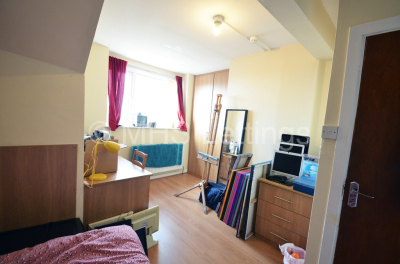 Thumbnail photo of 2 Bedroom Flat in 47 Back Brudenell Grove, Leeds, LS6 1HR