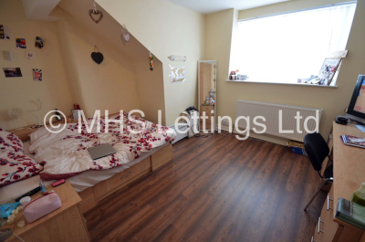 Thumbnail photo of 2 Bedroom Flat in 49 Back Brudenell Grove, Leeds, LS6 1HR