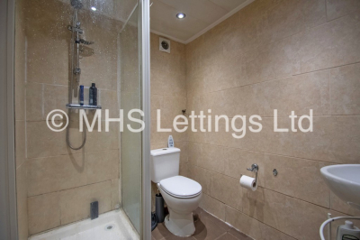 Thumbnail photo of 5 Bedroom Mid Terraced House in 25 Hessle Mount, Leeds, LS6 1EP