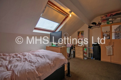 Thumbnail photo of 5 Bedroom Mid Terraced House in 25 Hessle Mount, Leeds, LS6 1EP