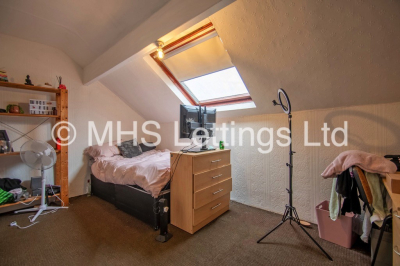 Thumbnail photo of 5 Bedroom Mid Terraced House in 25 Hessle Mount, Leeds, LS6 1EP