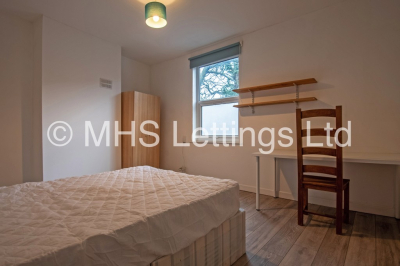 Thumbnail photo of 6 Bedroom End Terraced House in 13 Winfield Grove, Leeds, LS2 9BB