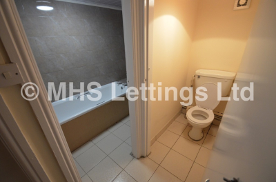 Thumbnail photo of 5 Bedroom Mid Terraced House in 80 Harold Terrace, Leeds, LS6 1LD