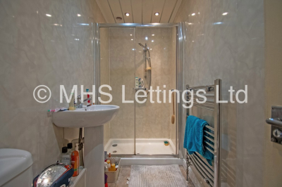 Thumbnail photo of 5 Bedroom Mid Terraced House in 162 Ash Road, Leeds, LS6 3HD