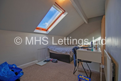 Thumbnail photo of 5 Bedroom Mid Terraced House in 162 Ash Road, Leeds, LS6 3HD