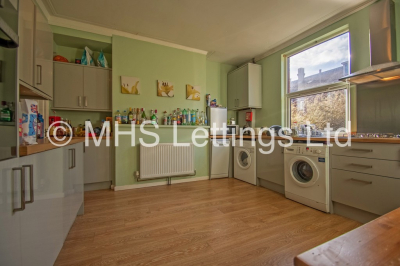 Thumbnail photo of 5 Bedroom Mid Terraced House in 162 Ash Road, Leeds, LS6 3HD