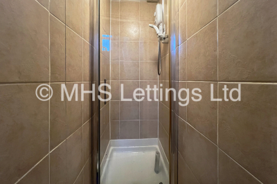 Thumbnail photo of 9 Bedroom Mid Terraced House in 167 Belle Vue Road, Leeds, LS3 1HG