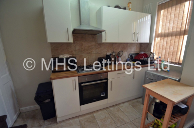 Thumbnail photo of 2 Bedroom Mid Terraced House in 16 Harold Place, Leeds, LS6 1PQ