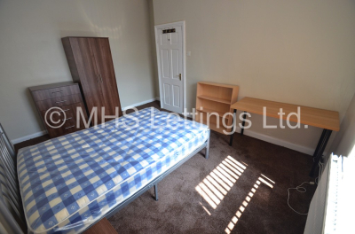 Thumbnail photo of 2 Bedroom Mid Terraced House in 16 Harold Place, Leeds, LS6 1PQ