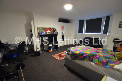Thumbnail photo of 10 Bedroom Mid Terraced House in 7 Moorland Road, Leeds, LS6 1AL